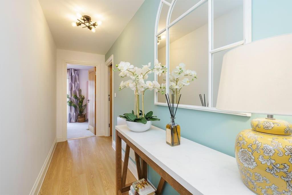 Darlington - 2 Bedroom Luxury Apartment By Mint Stays Bristol Extérieur photo